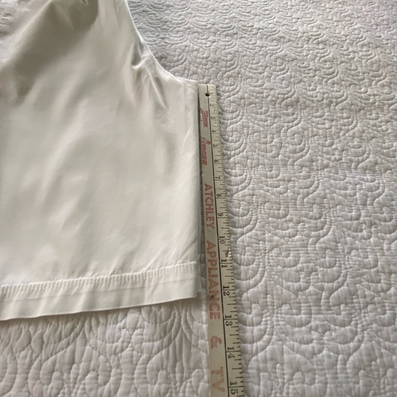 Tommy Bahama White Bermuda Shorts Lightweight Casual Size 10 - Picture 10 of 10